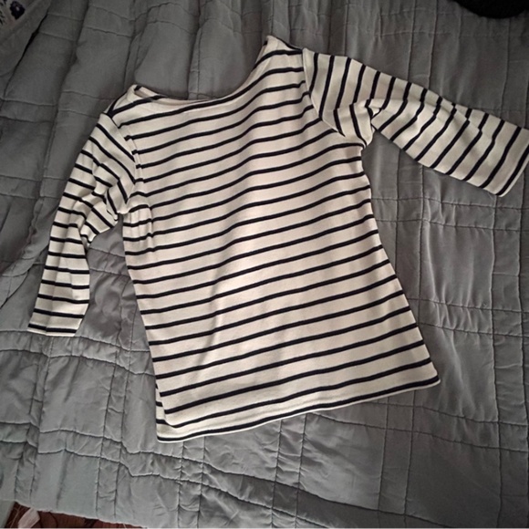 LL Bean striped, black and cream coloured women's sweater - Picture 2 of 4